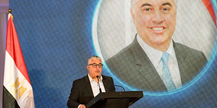 "اقتصادية القناة" تجذب 5 مليارات دولار استثمارات بالنصف الأول من 2025-2026