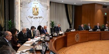 رئيس الوزراء يترأس الاجتماع الأول للجنة العليا للذهب