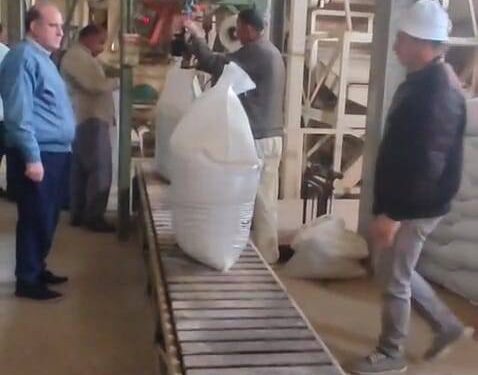 تشغيل مصنع أعلاف أسماك المنزلة بطاقة إنتاجية 500 طن