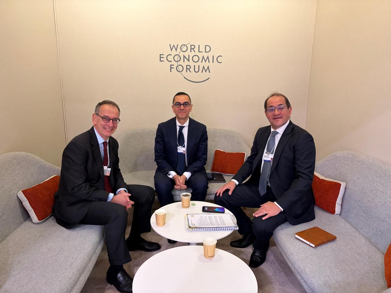 مصر تبحث مع البنك الأوروبي لإعادة الإعمار تعزيز استثماراته محليًا