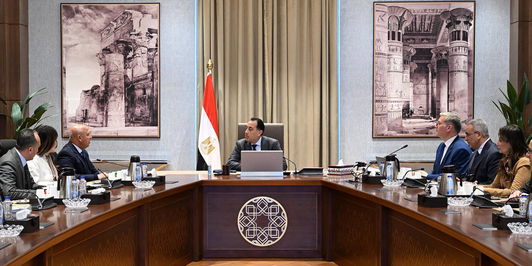 رئيس الوزراء يستعرض جهود تعظيم الاستفادة من الخامات التعدينية في مصر
