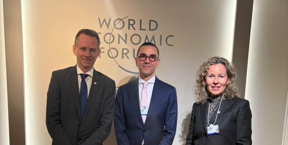 وزير الاستثمار بـ"دافوس"