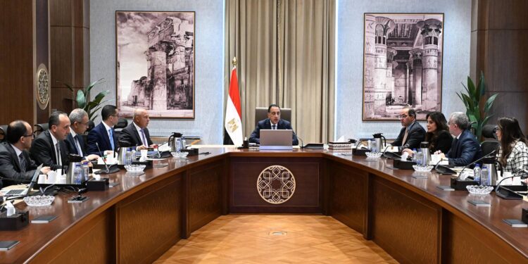 "الخطيب": 38.5 مليار دولار التكلفة الاستثمارية لمشروعات المناطق الحرة