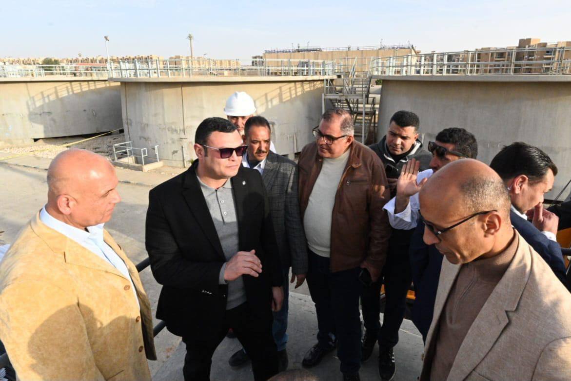 وزير الإسكان يتفقد مشروع رفع كفاءة محطة تنقية مياه الشرب بمدينة الشيخ زايد