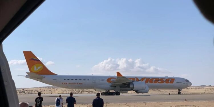 مطار العريش