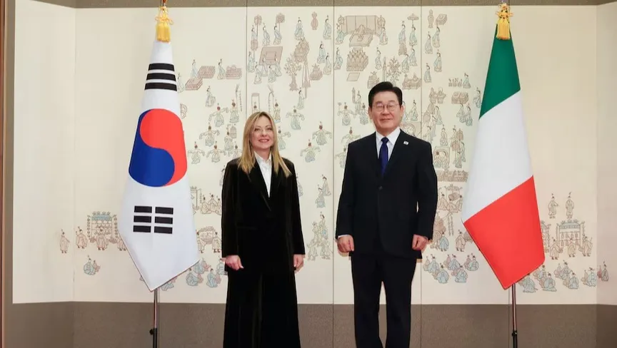 إيطاليا وكوريا الجنوبية