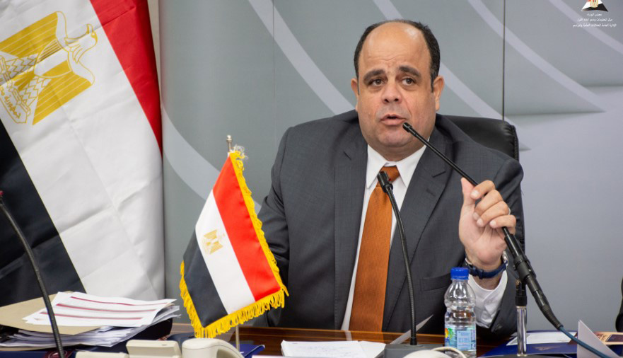 أ.د أنور النقيب أستاذ الاقتصاد والتمويل بكلية العلوم الإدارية - أكاديمية السادات