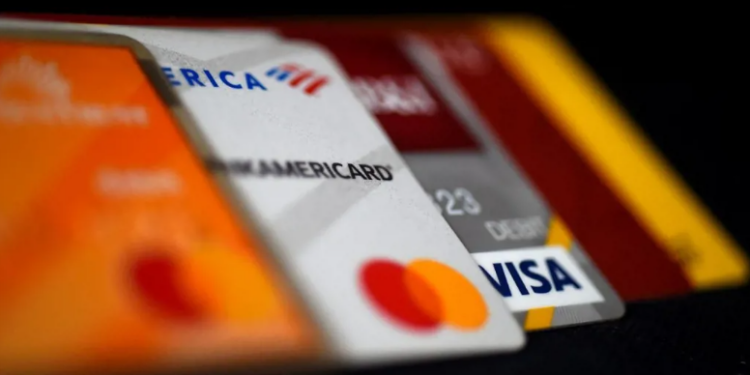 بطاقات الائتمان