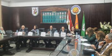 مناقشات المنتدى الاقتصادي بكلية الاقتصاد والعلوم السياسية بجامعة القاهرة