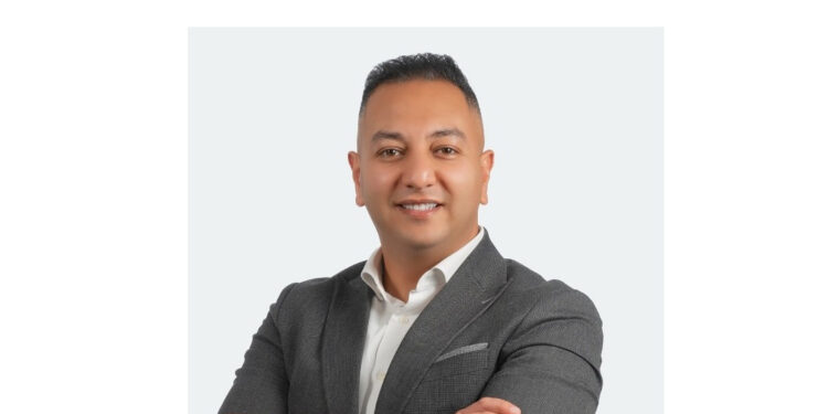 باسم محمود، رئيس مجلس الإدارة والعضو المنتدب بشركة "بنك إن بوكس" مصر