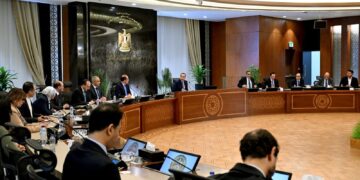 "مدبولي": توجيهات رئاسية بإدراج زيادة "غير اعتيادية" للأجور بالموازنة الجديدة