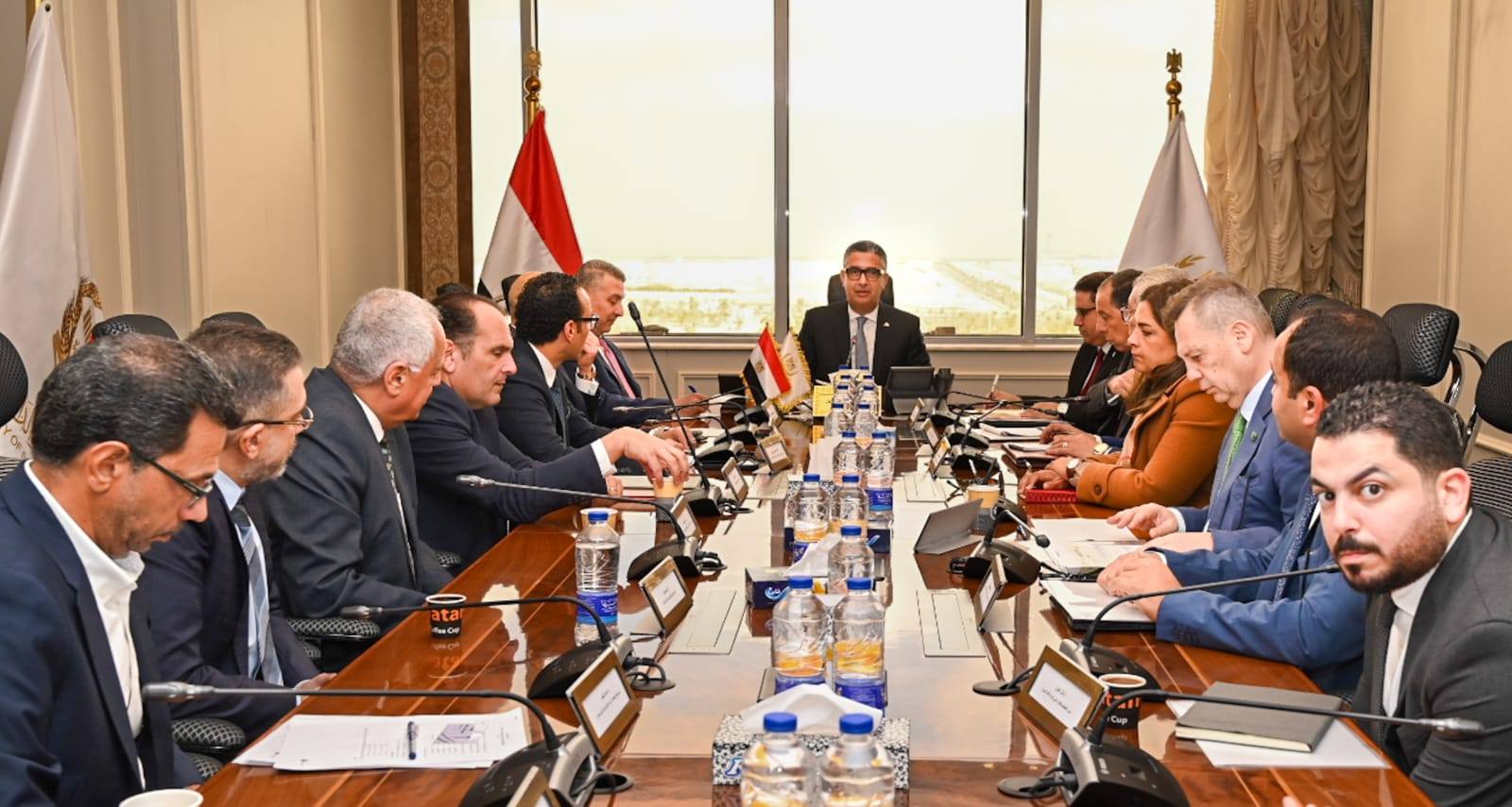 وزير التموين يبحث تحديات صناعة السكر في القطاع الخاص