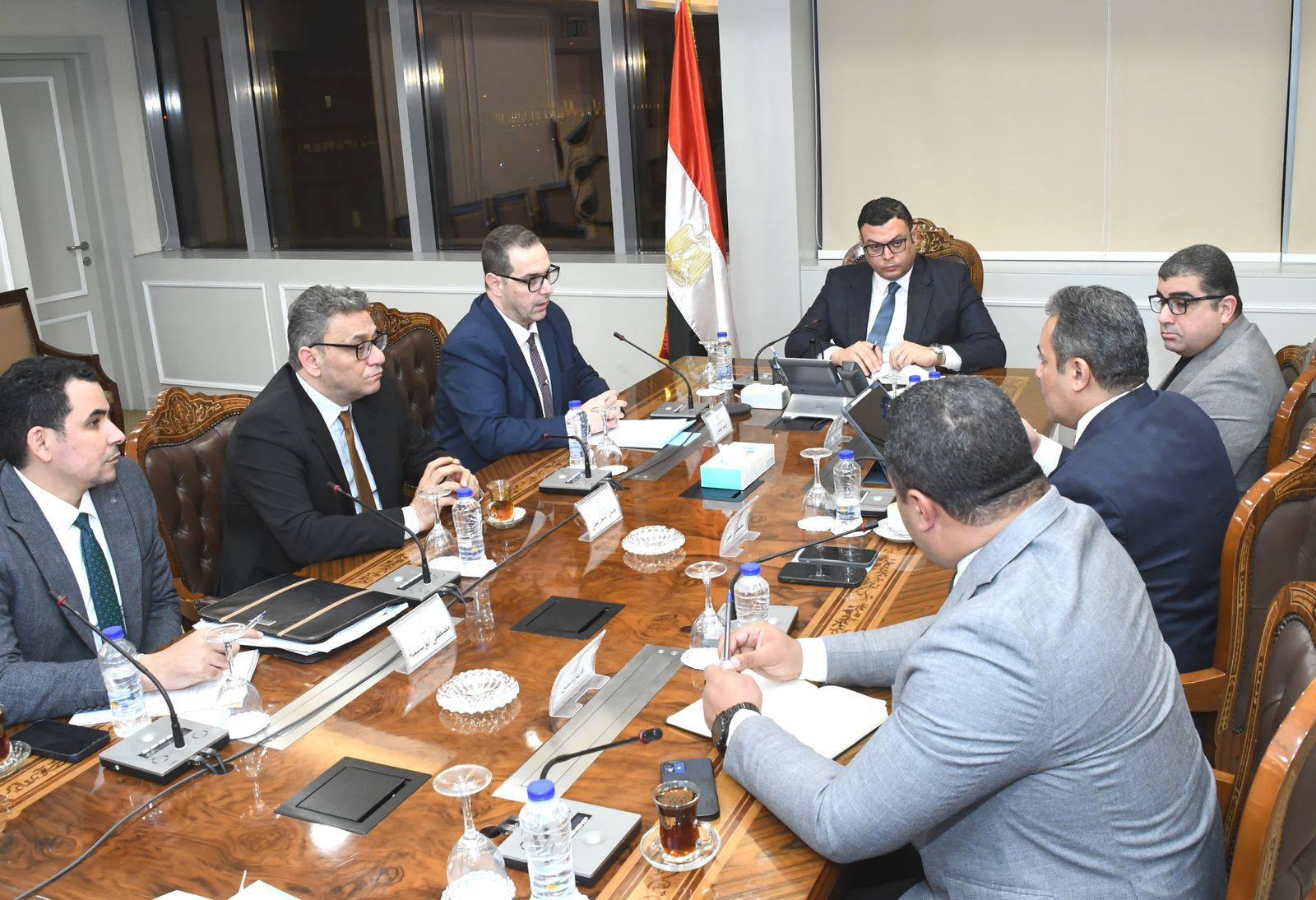 وزير الإسكان يتابع ملفات عمل الهيئة العامة للتنمية السياحية