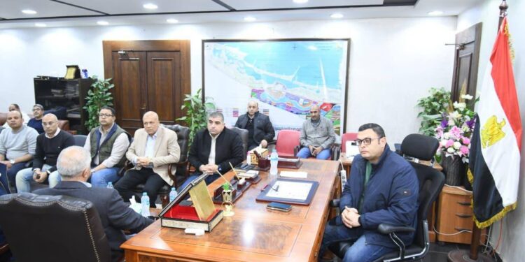 وزير الإسكان يتابع مشروعات سملا وعلم الروم ورأس الحكمة الجديدة