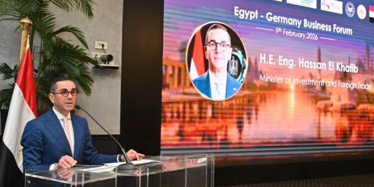"الخطيب": 1500 شركة ألمانية تعمل في مصر باستثمارات نحو 5 مليارات دولار