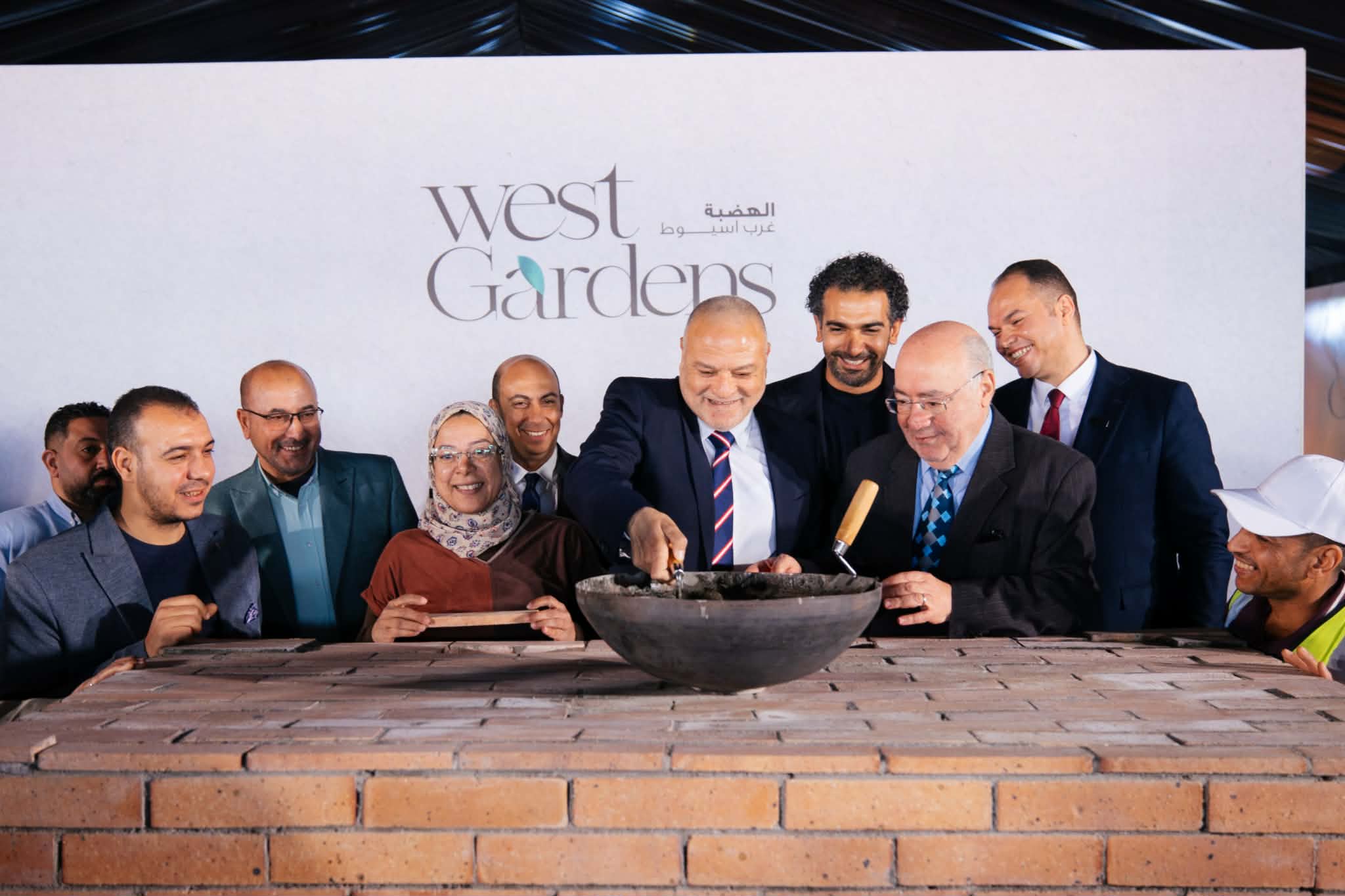 «هوم تاون» تضع حجر الأساس لمشروع «West Gardens» بغرب أسيوط