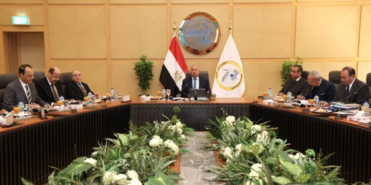 25.5 مليار جنيه إيرادات مستهدفة لـ"القابضة للنقل" العام المالي المقبل