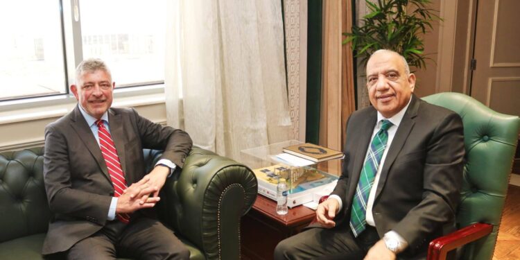 مصر والدنمارك تبحثان تعزيز التعاون في مجالات الطاقات المتجددة