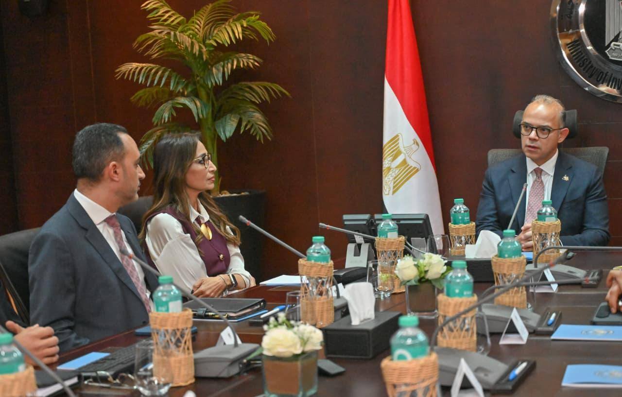 وزير الصناعة يبحث مع نيسان خطط التوسع فى السوق المصرى والتصدير لأفريقيا