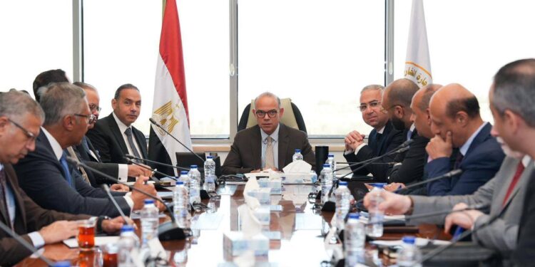 "الاستثمار": تفعيل الربط الإلكتروني لتداول المستندات الخاصة بزيادات رؤوس الأموال