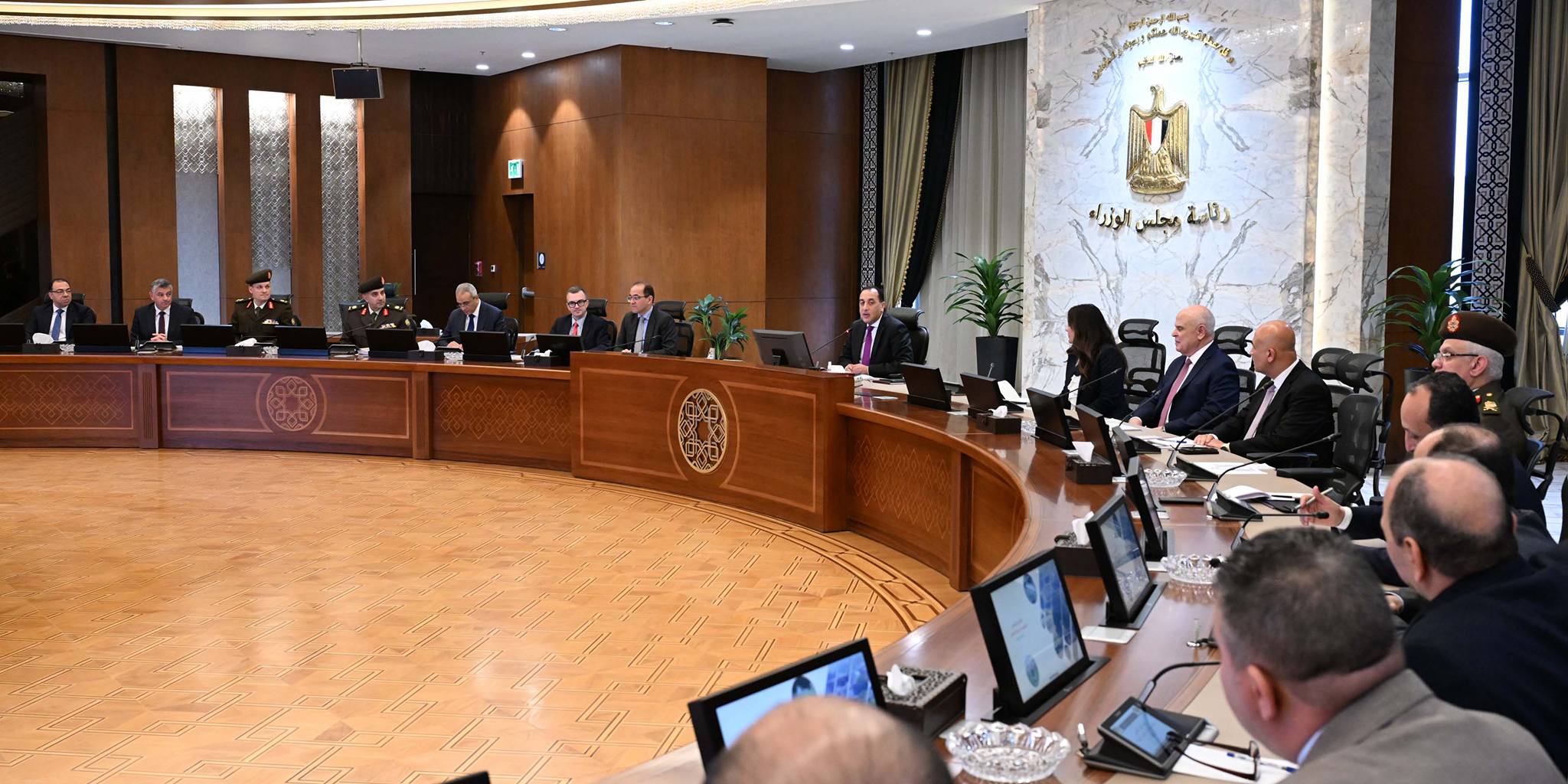 رئيس الوزراء يتابع مستجدات الموقف التنفيذى والمالى للمرحلة الأولى من حياة كريمة