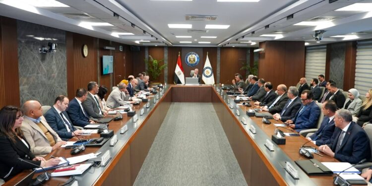 "خدمات البترول البحرية" تحقق إيرادات بـ261.5 مليون دولار خلال 2025