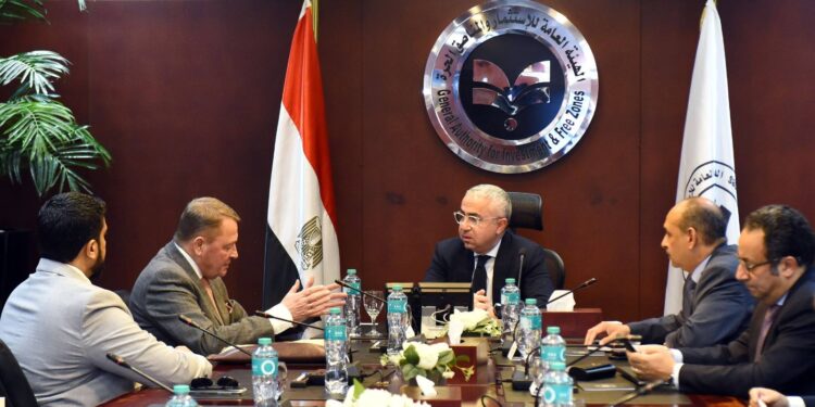 "جارديان جلاس" تستهدف التوسع في صناعة زجاج واجهات المباني بمصر