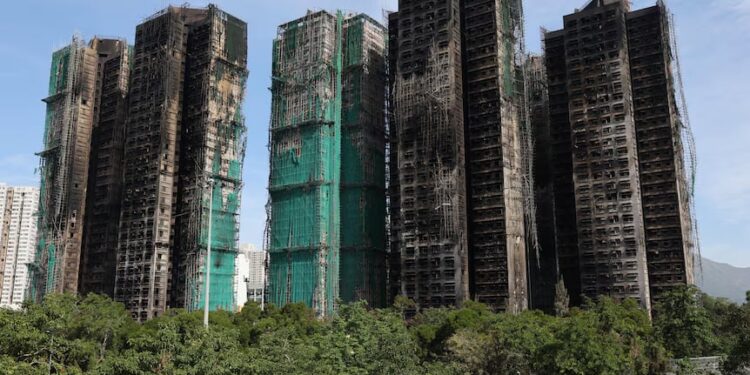 هونج كونج تخطط لشراء شقق في مجمع سكني دمره حريق ضخم