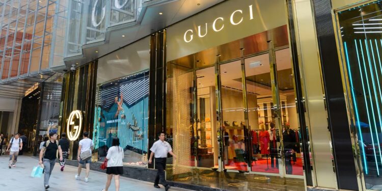 مبيعات "كيرينج" تتجاوز التوقعات رغم انخفاض إيرادات "جوتشي"