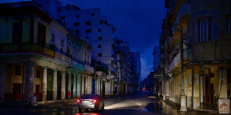 كوبا ؛ أمريكا اللاتينية