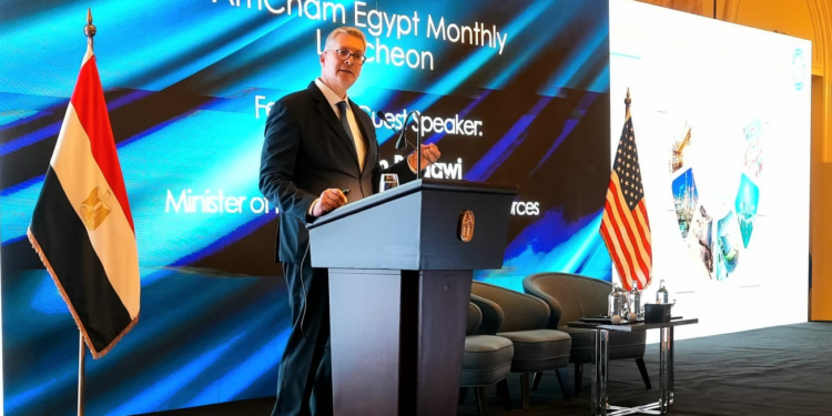 المهندس كريم بدوي وزير البترول