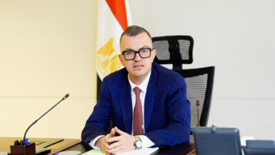 الدكتور أحمد رستم وزير التخطيط والتنمية الاقتصادية الدكتور أحمد رستم وزير التخطيط والتنمية الاقتصادية
