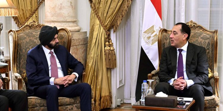 رئيس الوزراء: استثمار 550 مليار دولار لتطوير البنية التحتية خلال السنوات الماضية