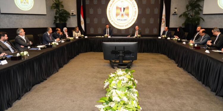 الحكومة تبحث إيجاد مسارات تمويل مبتكرة لدعم قطاع الصناعة المصري