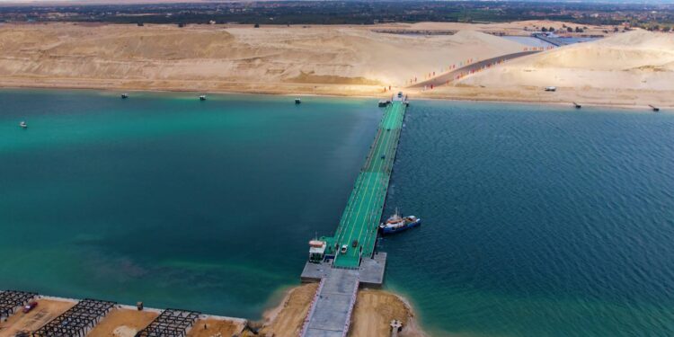 "قناة السويس" تفتتح محوراً جديداً يربط الإسماعيلية بسيناء