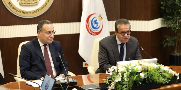 الحكومة تبحث إدراج المستشفيات الجامعية بمنظومة التأمين الصحي الشامل