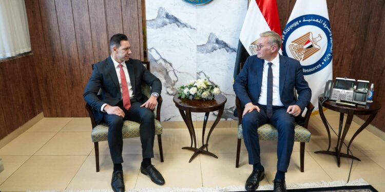 "البترول": زيادة الإنتاج من حقل دسوق إلى 14 ألف برميل مكافئ يومياً