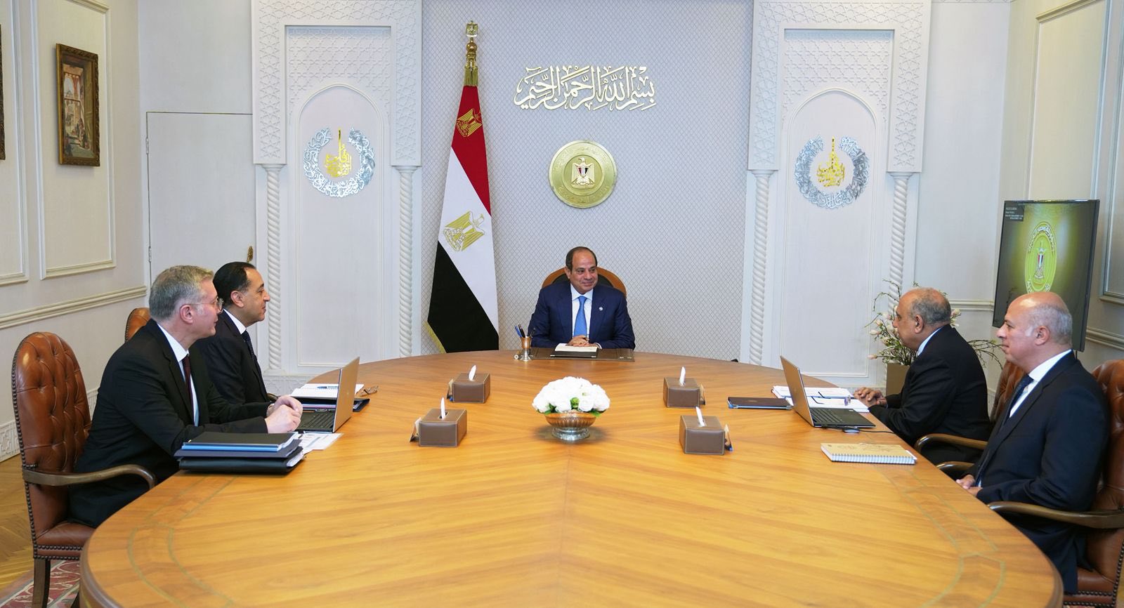 "السيسي" يوجه بتأسيس بنية تحتية متكاملة لاستقبال واردات الغاز المسال