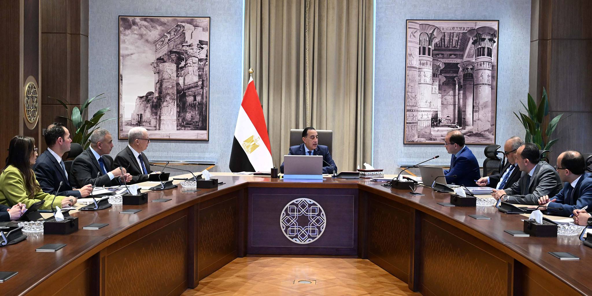 رئيس الوزراء يستعرض التقديرات الأولية لمشروع موازنة العام المالى 2027/2026