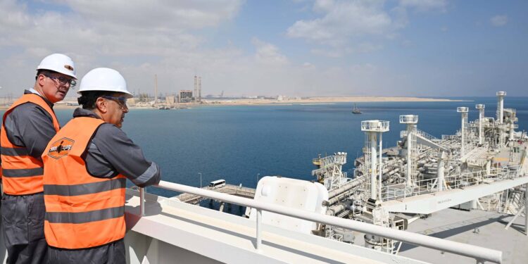 وزير البترول: ميناء "سوميد" أصبح محوراً رئيسياً لتأمين إمدادات الطاقة