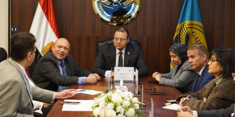 "الرقابة الصحية" تبدأ إعداد معايير لتنظيم خدمات مراكز التجميل والليزر بمصر