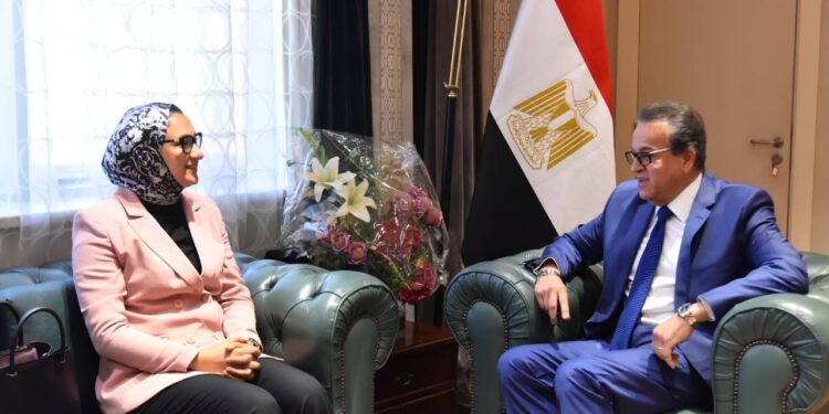 وزير الصحة يستقبل محافظ الوادي الجديد لمتابعة المشروعات الصحية الجارية وتسريع الإنجاز