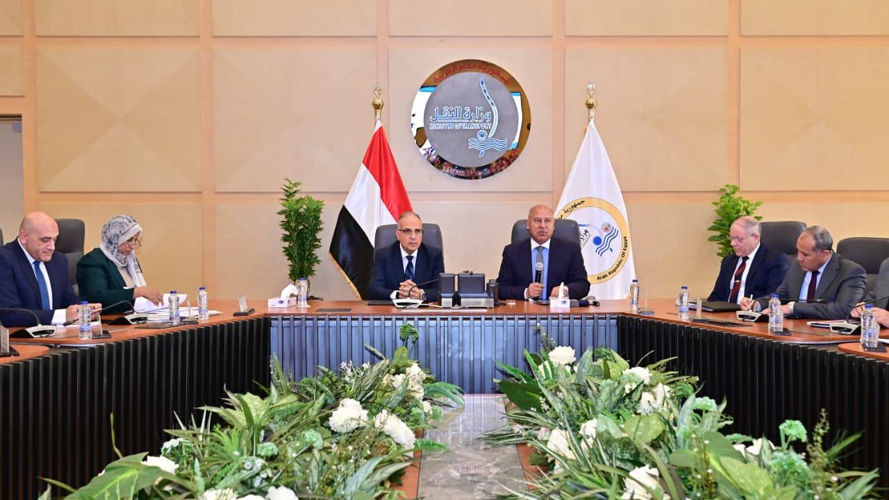 توجيهات بسرعة تثمين وصرف تعويضات الأراضي المنزوع ملكيتها لمشروعات "النقل"