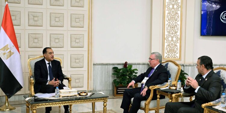 "شيفرون" تعرض خطة ربط حقل أفروديت القبرصي بمحطات معالجة الغاز المصرية