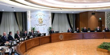 لجنة إدارة الأزمات توصي بتعليق قرار غلق المحلات في أعياد الاقباط