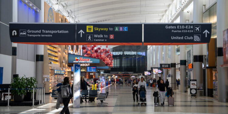 مطار هيوستن الدولي بولاية تكساس الأمريكية، المطارات الأمريكية