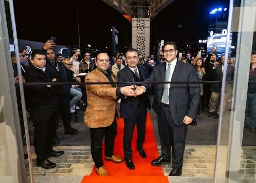 «إس إن أوتوموتيف» تطلق طرازين من سيارة دونج فينج الكهربائية بتقنية REEV