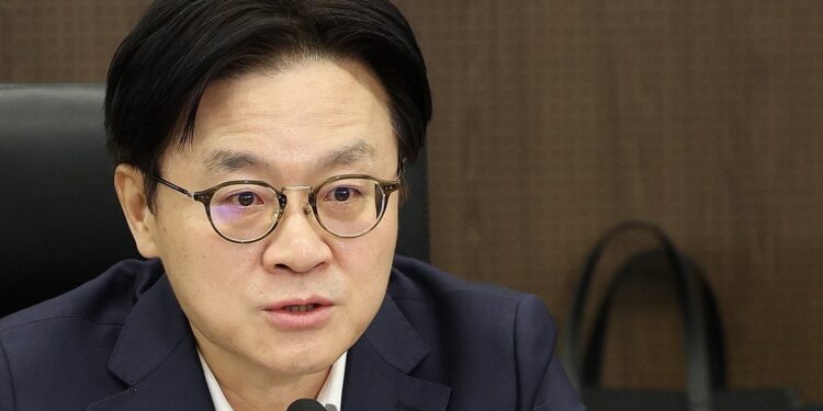 وزير الصناعة الكوري الجنوبي كيم جونج كوان