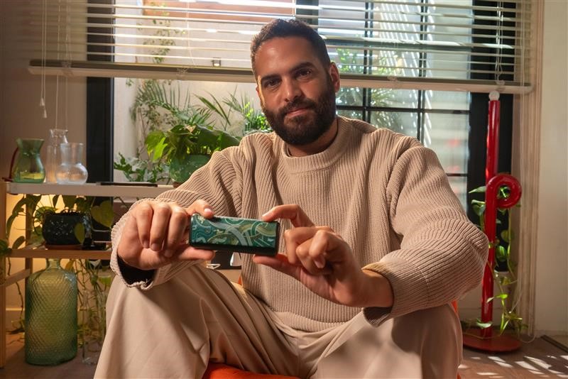 IQOS تتعاون مع الفنان المصري محمد طلايع لتقديم تجربة فنية مبتكرة