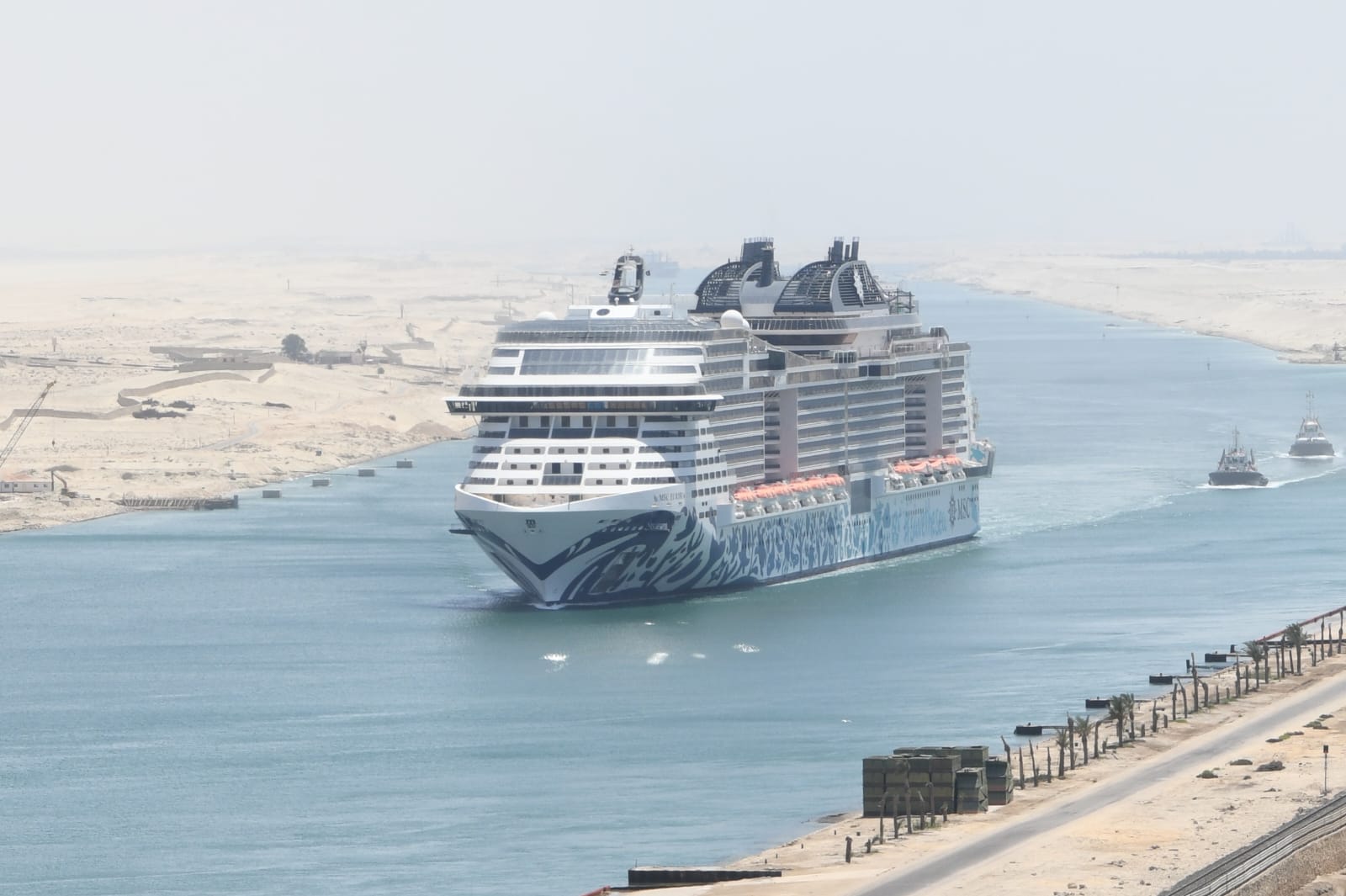 سفينة الركاب السياحية (MSC EURIBIA) إحدى أكبر السفن فى العالم تعبر قناة السويس